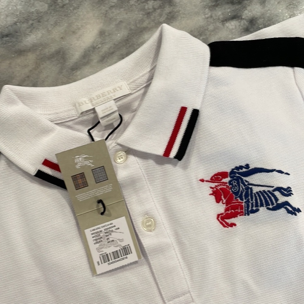 Burberry Kids T-shirt.